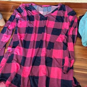Blue and pink plaid Hemish top